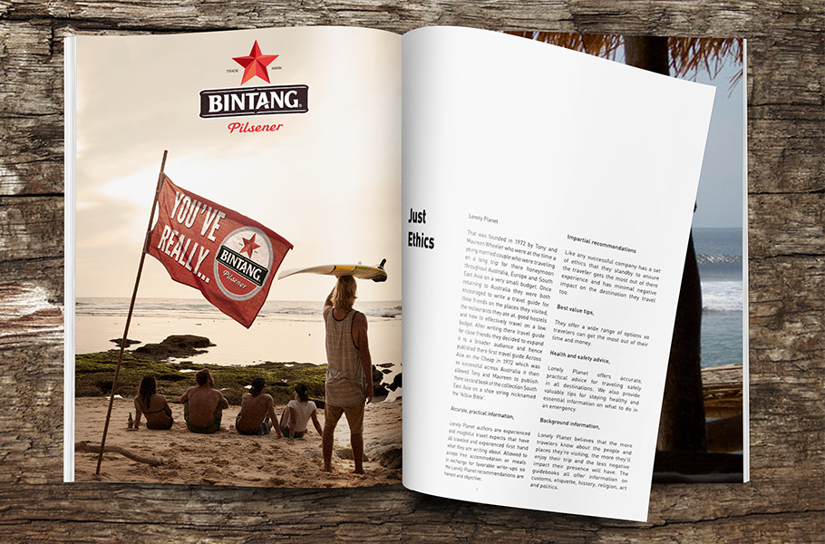 Magazine-mockup 1-Magazine-mockup